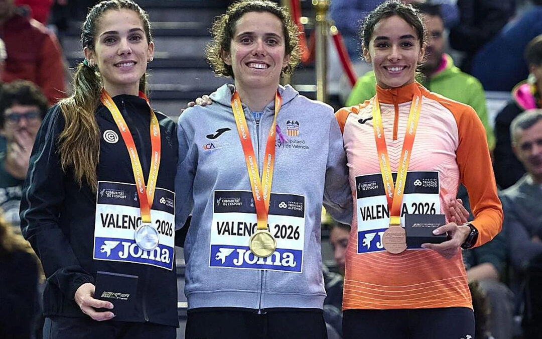 Marta García roza el doblete